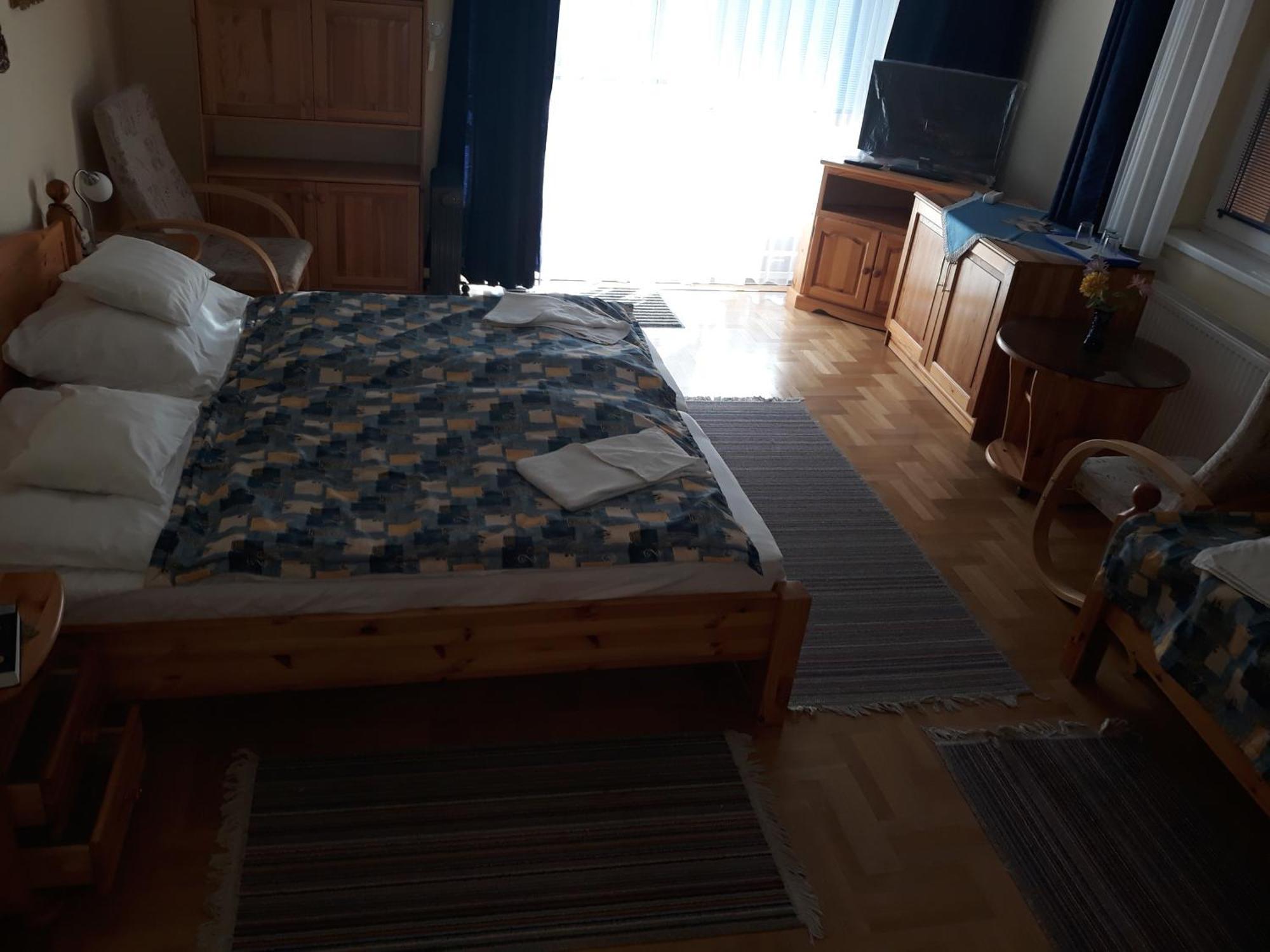 Hajdúszoboszló Kenezy Lux Apartman Vendeghaz מראה חיצוני תמונה