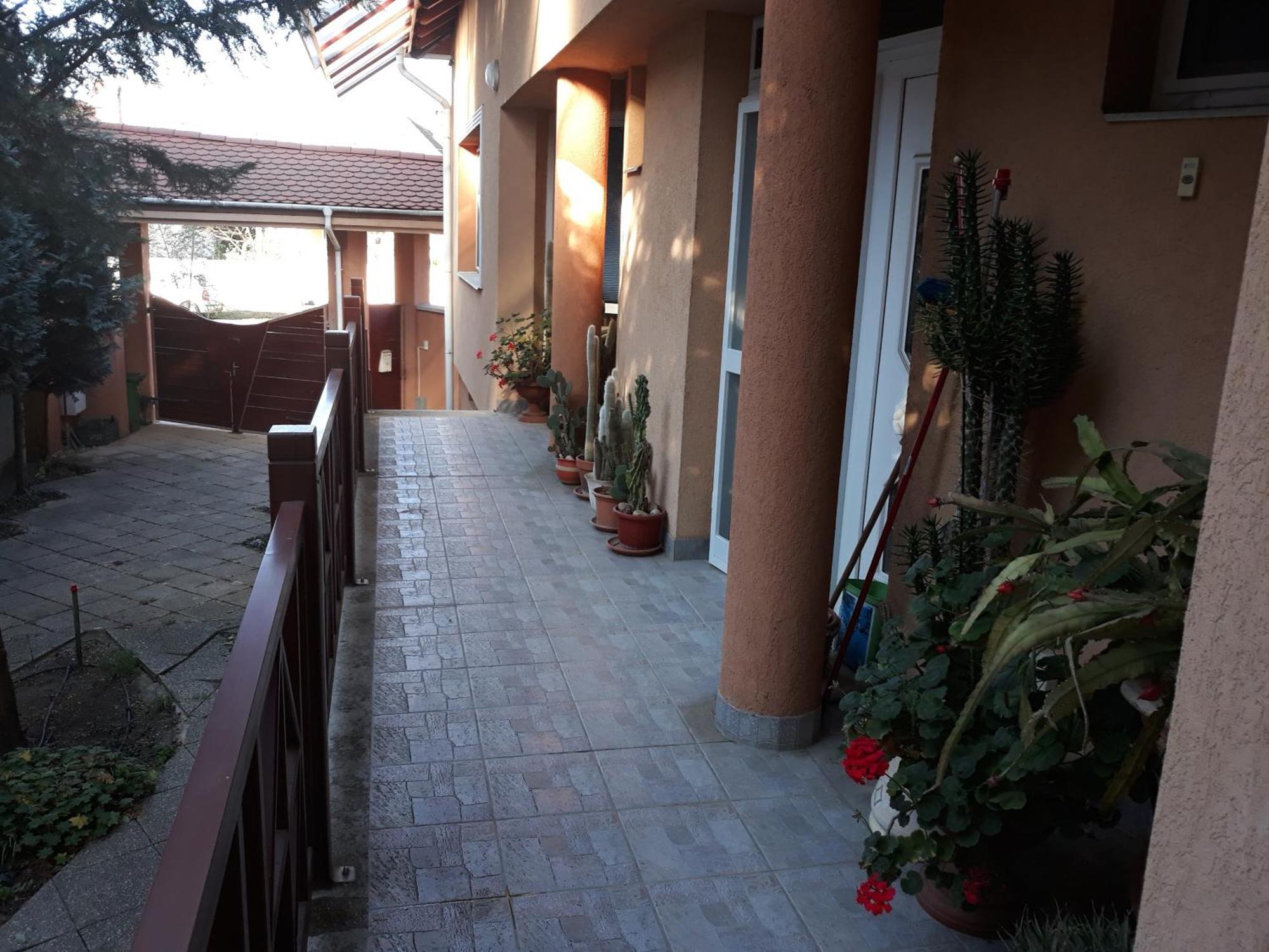 Hajdúszoboszló Kenezy Lux Apartman Vendeghaz מראה חיצוני תמונה