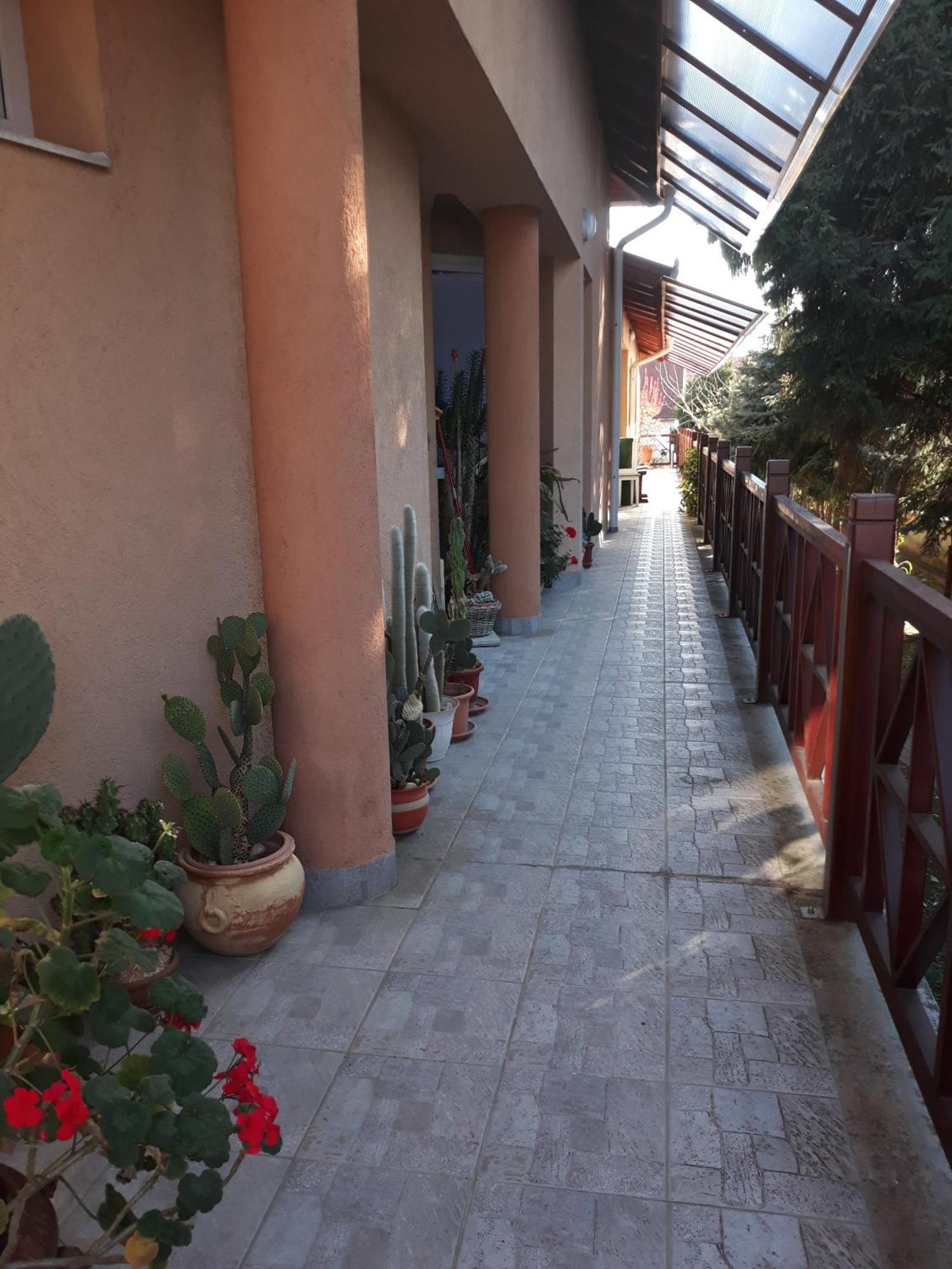 Hajdúszoboszló Kenezy Lux Apartman Vendeghaz מראה חיצוני תמונה