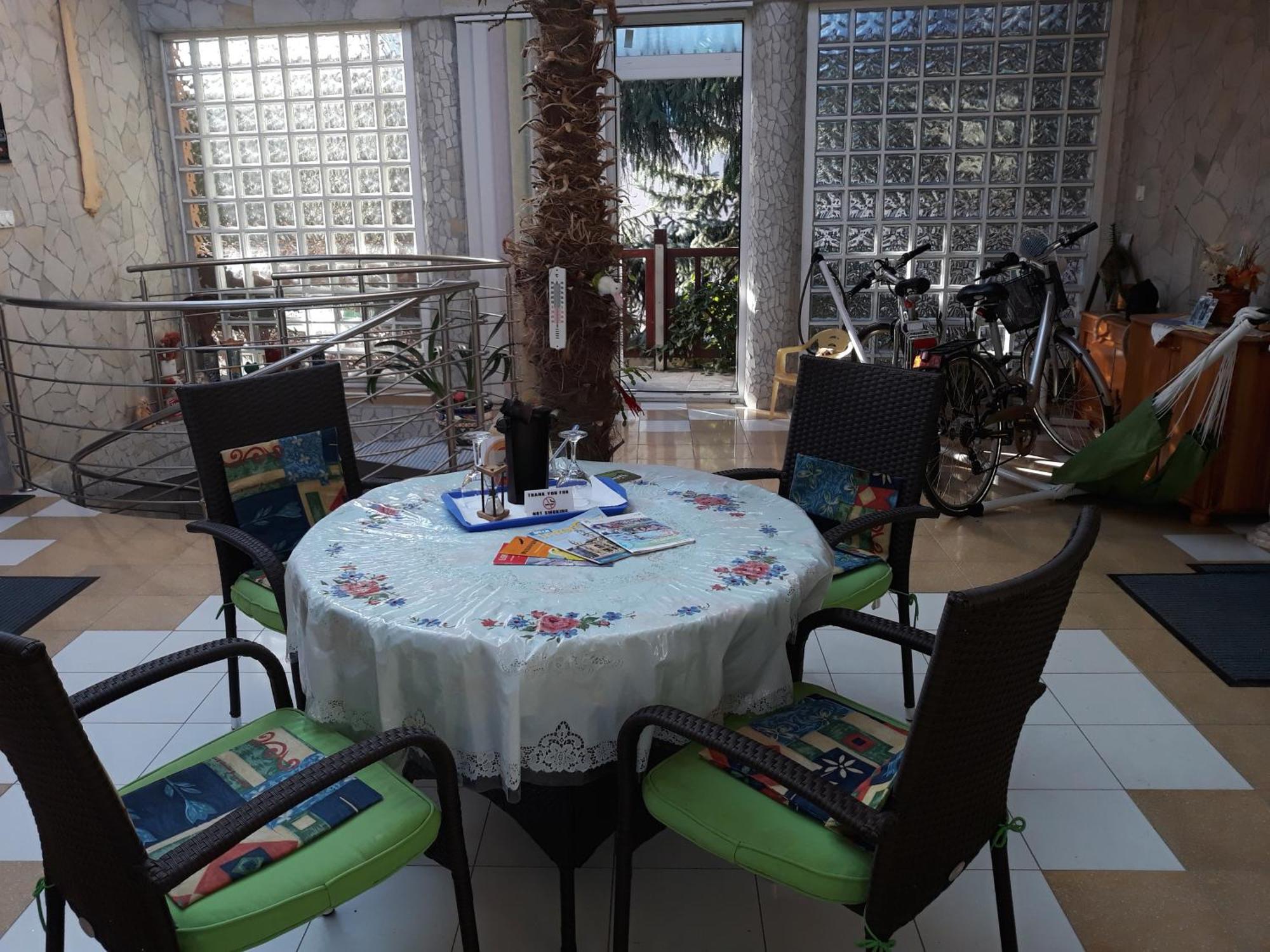 Hajdúszoboszló Kenezy Lux Apartman Vendeghaz מראה חיצוני תמונה