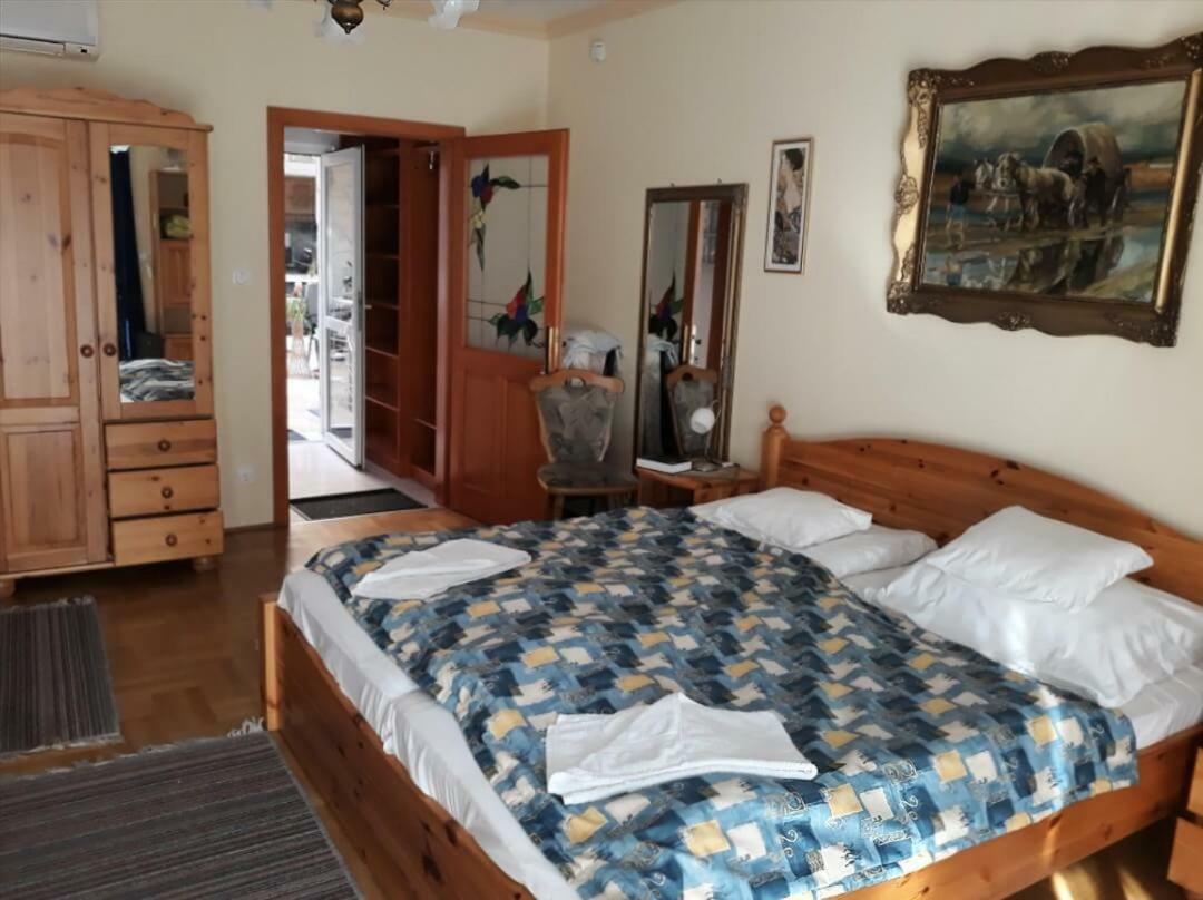 Hajdúszoboszló Kenezy Lux Apartman Vendeghaz מראה חיצוני תמונה